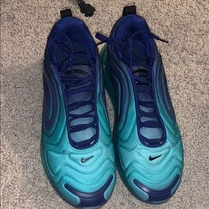 blue ombré air max 720